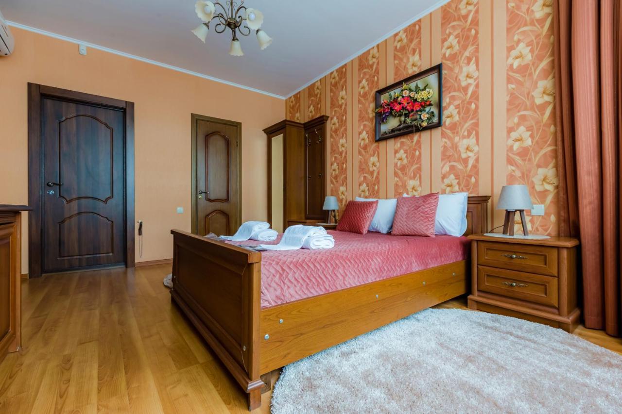 Poznyakoff Aparthotel Kiev Eksteriør bilde